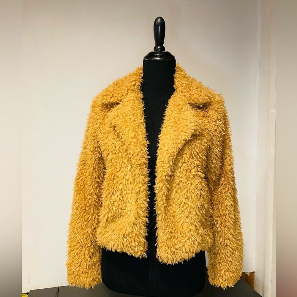 BLANKNYC Creme Color Fur Coat S:S